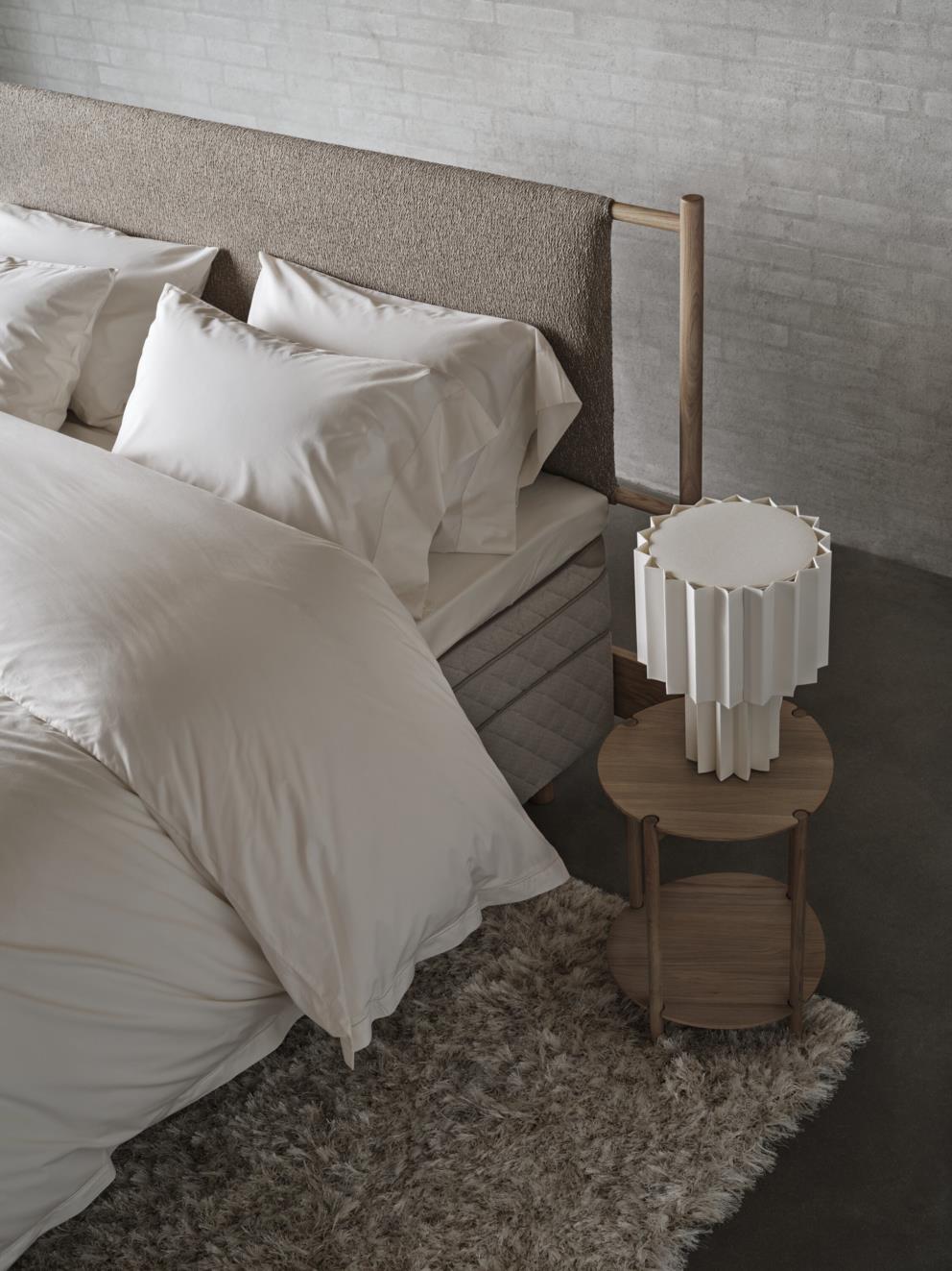 bed-continental-dux-80-sustainable-comfort-pie-comfort-anna-headboard-1-v2.tif