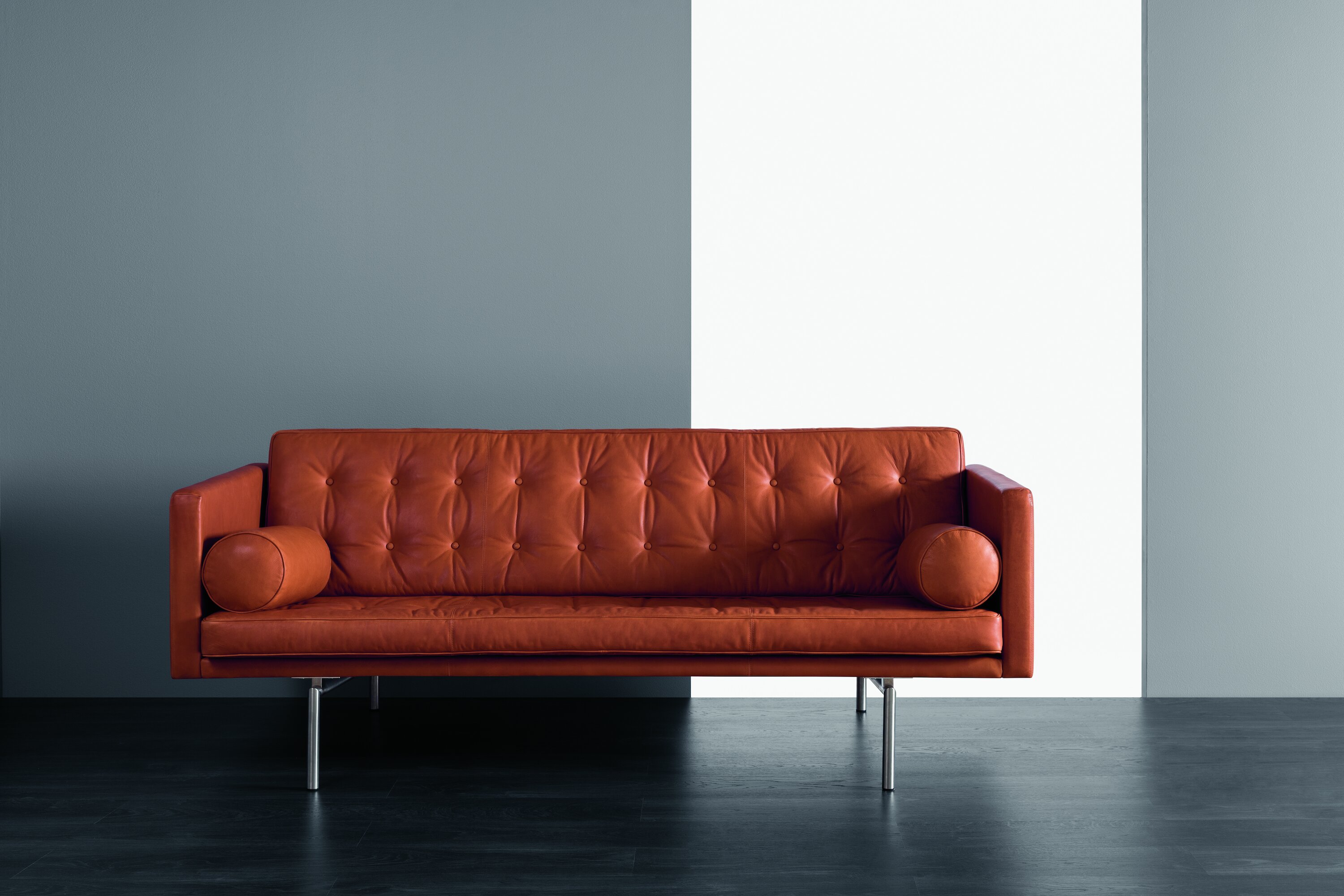 furniture_sofa_ritzy_3 seater-chrome-dakota 24_PI_1